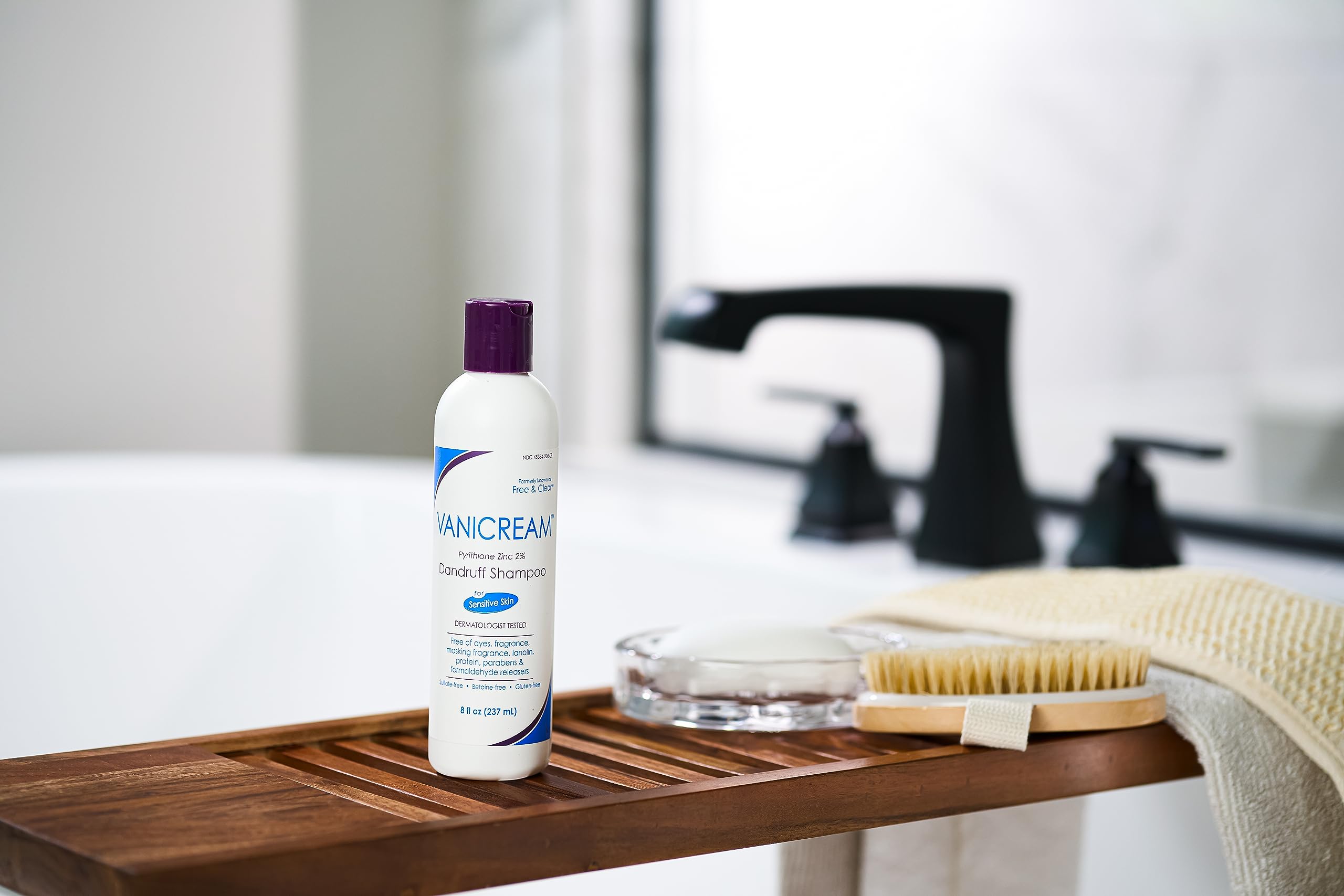 Vanicream Dandruff Shampoo – pH Balanced Mild Formula Effective For All Hair Types and Sensitive Scalps - Free of Fragrance, Lanolin, and Parabens – 8 Fl Oz