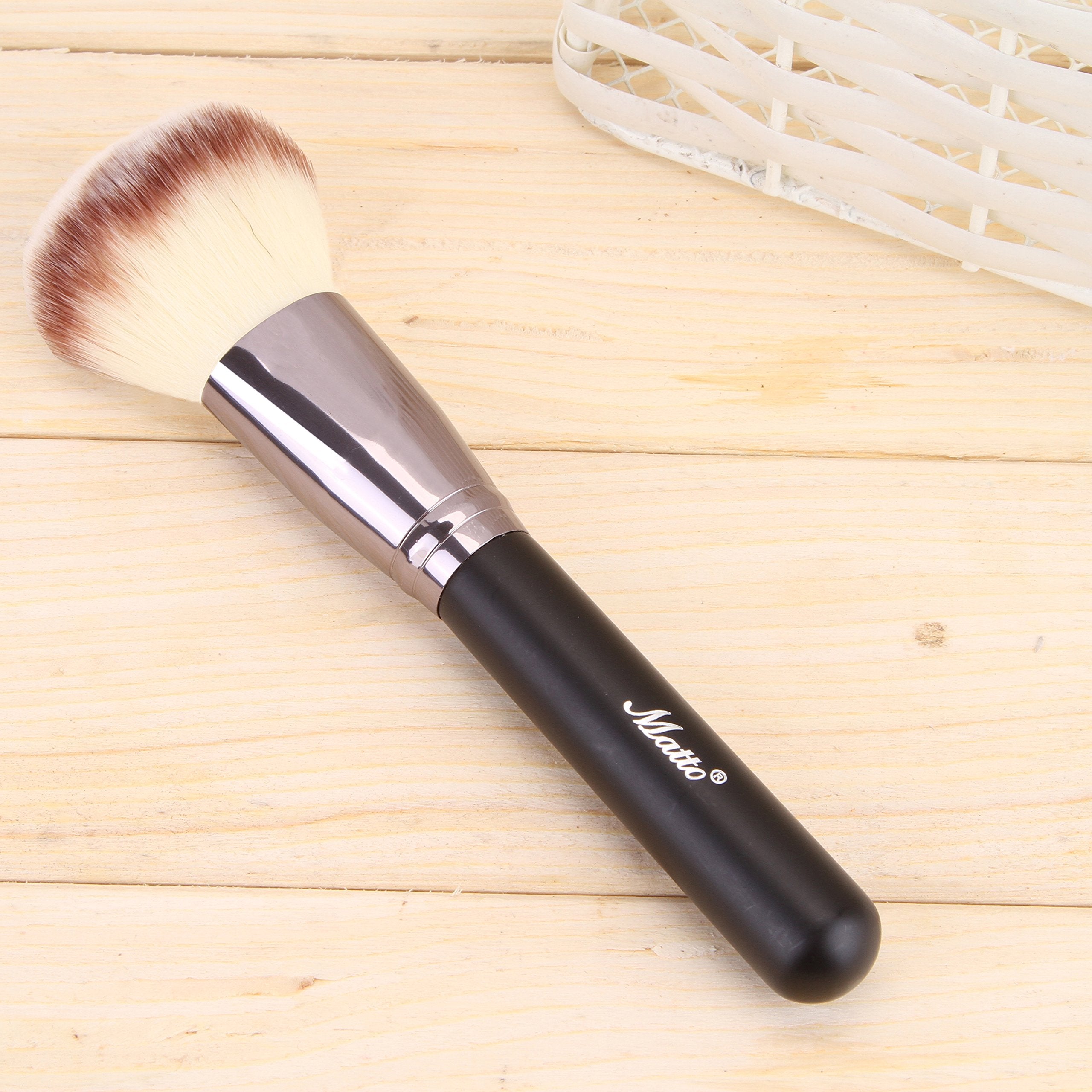 Matto Powder Mineral Brush - Makeup Brush for Large Coverage Mineral Powder Foundation Blending Buffing 1 Piece